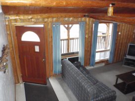 log suites entrance