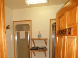 river inn and restaurant bathroom