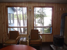 shiners dining area